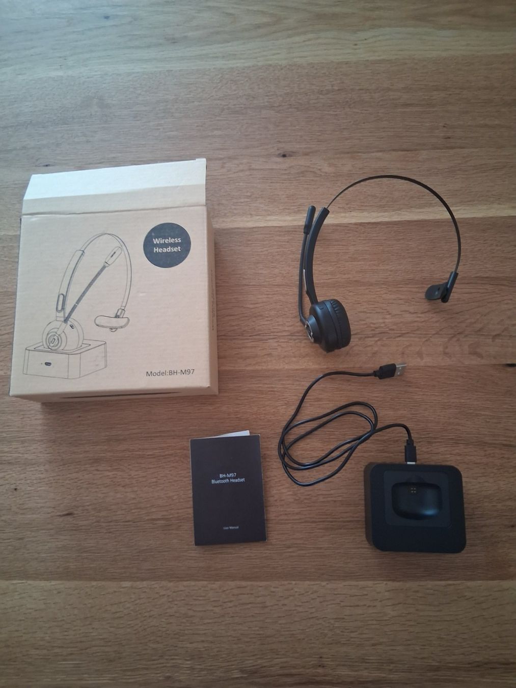 Kopfhörer: 1 Stk. kabelloses Bluetooth-Mono-Headset mit Ladestation – Gebraucht aus Liestal von tota88