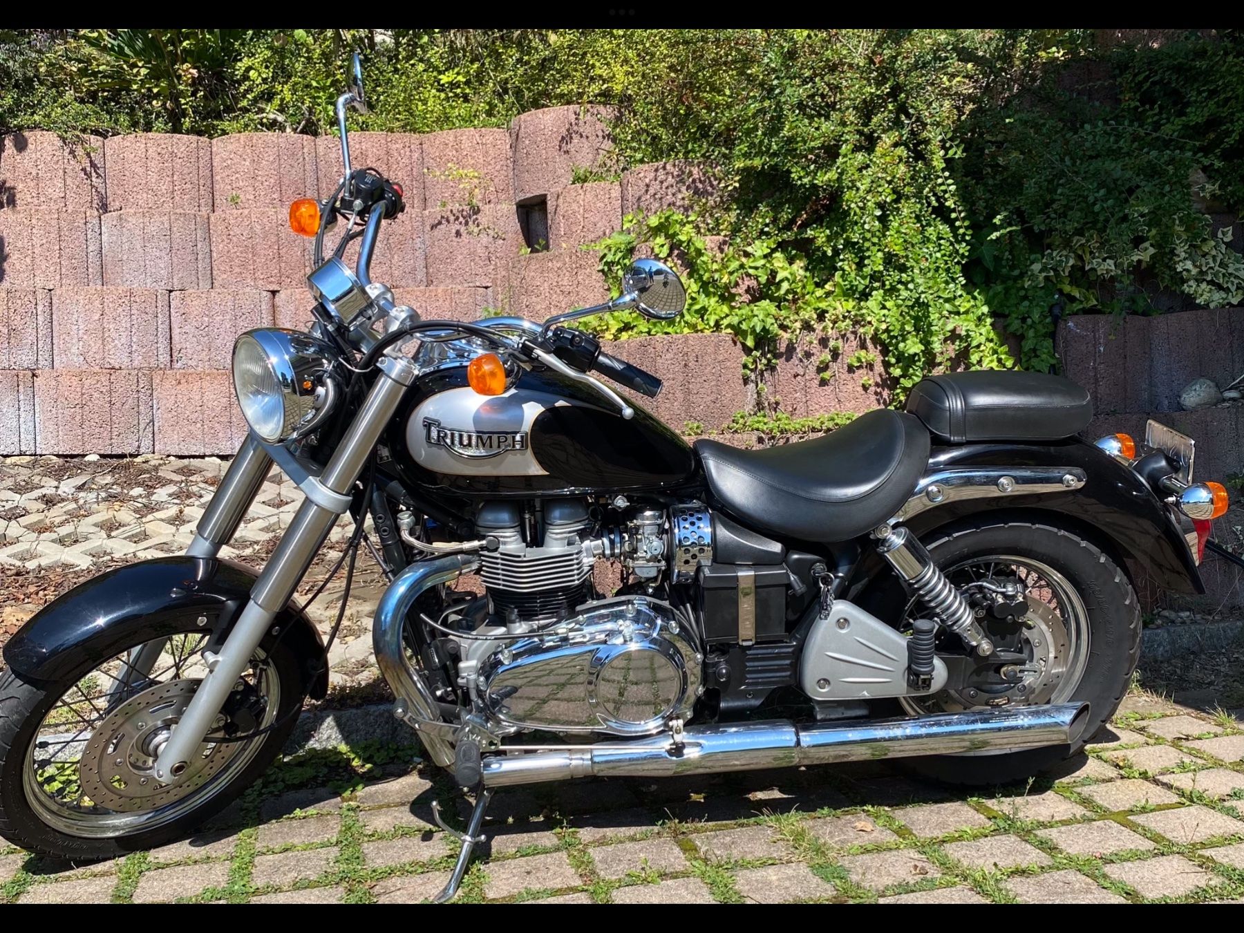 Triumph Chopper: Triumph BonnevilleAmerica – Usato da Schaffhausen venduto da k99 1