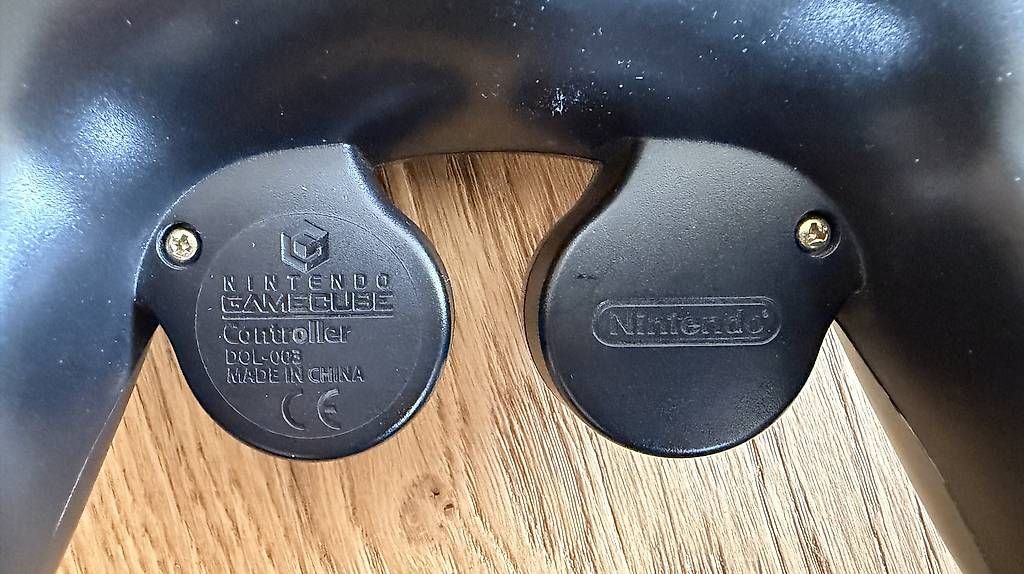 Nintendo Controller: Nintendo GameCube Controller - Original - Schwarz – Usato da Burgdorf venduto da sir_qfn7 1
