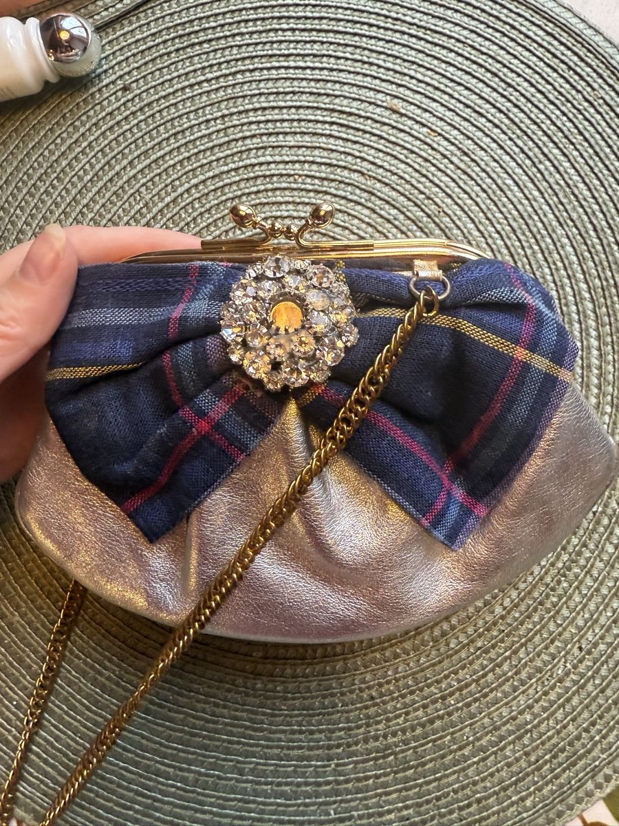 Sacs femmes: Purse – D'occasion à Pully par vik_2mrb