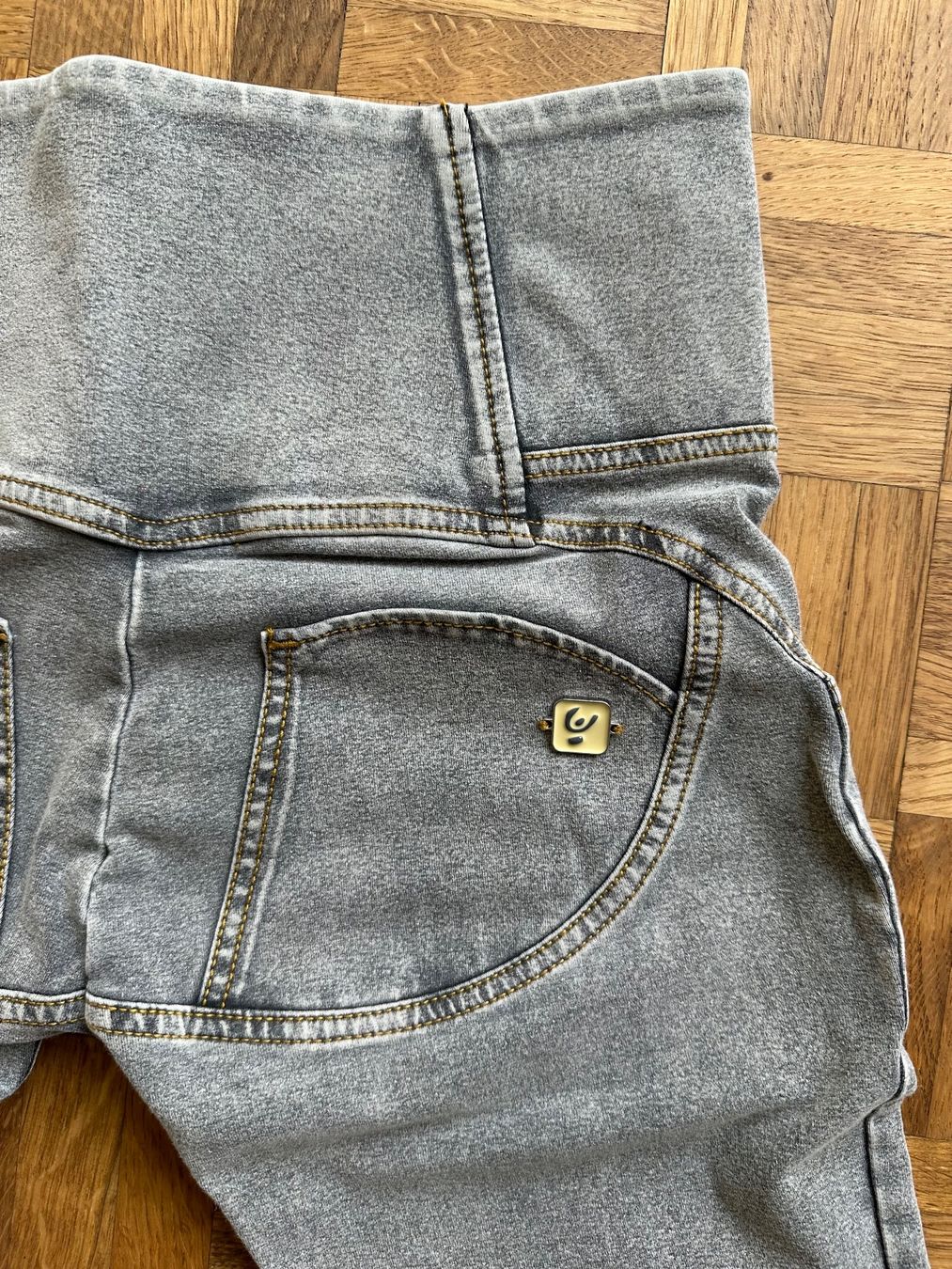 Freddy Jeans: Freddy Hose Wr.up High Waist grau – Usato da Luzern venduto da Leumatt2015 4