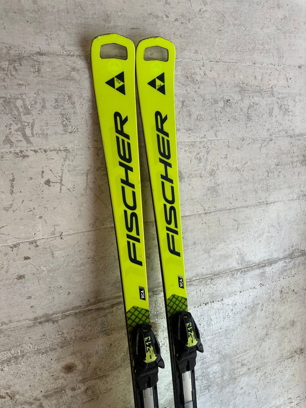 Fischer Skis: Fischer RC4 CT Top Ski 175CM 24/25 – Gebraucht aus Emmenbrücke von karkarkar 1