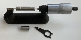 Horizontalmikrometer «TAVANNES» Kapazität 25–50 mm; Nr. 1655