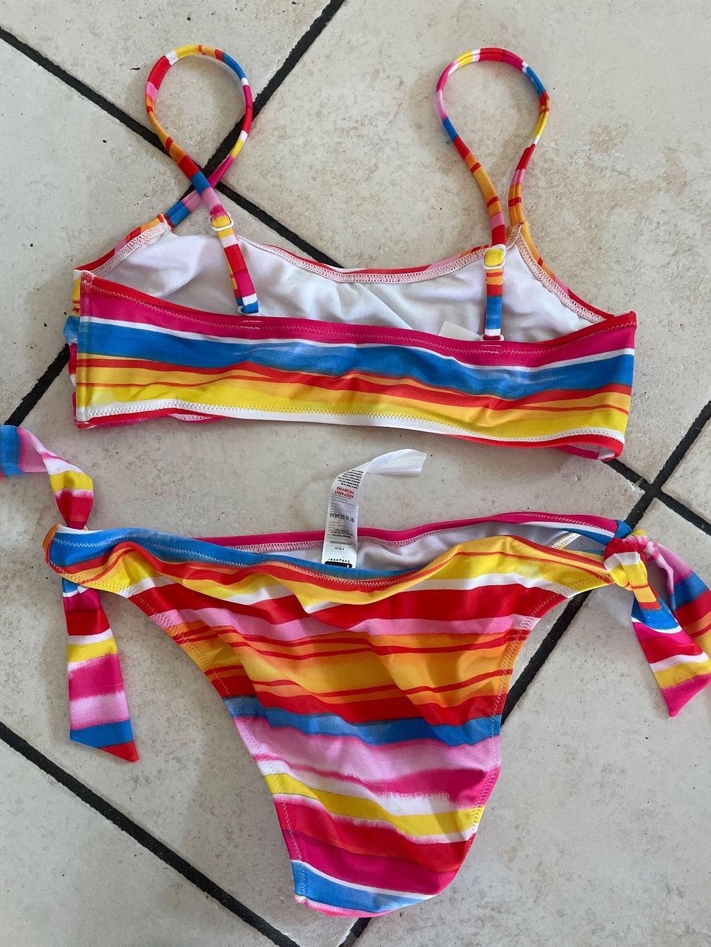Maillots de bain & Bikinis: Neues gestreiftes P2 Bikini Gr. S – Neuf avec emballage d'origine à Obergerlafingen par cabo4 3