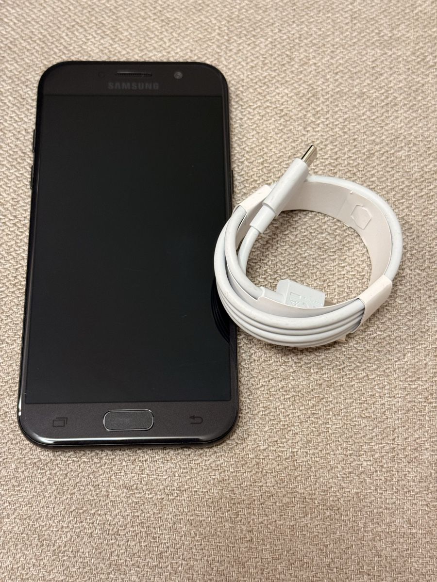 Samsung Handys / Smartphones: Samsung A520f – Gebraucht aus Einigen von iva_86t8