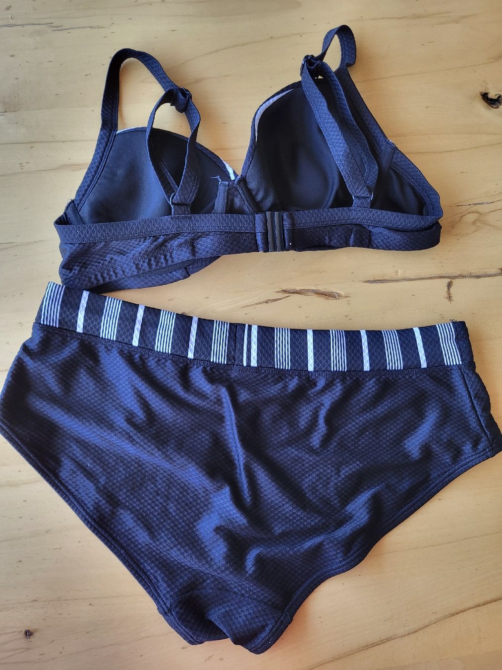 Costumi da bagno & Bikini: Bikini gestreift schwarz-weiss Grösse 40/42 – Usato da Wikon venduto da lin_qw8x 2