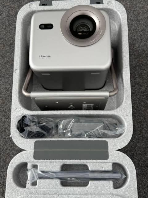 Hisense Proiettori: HISENSE M2 PRO 4K LASERBEAMER NEU – Nuovo (secondo la descrizione) da Dübendorf venduto da LauraW0102 1