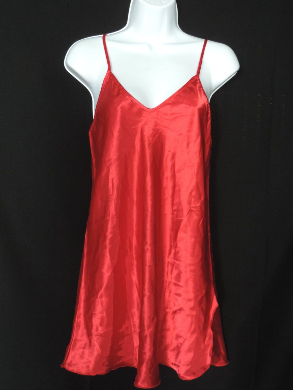 Altra biancheria intima: chemise de nuit satinée rouge – Usato da Genève venduto da Axelle333 4