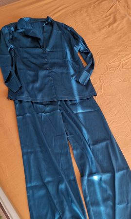 Elegant Teal Satin Pajama Set - Perfect for Autumn Nights