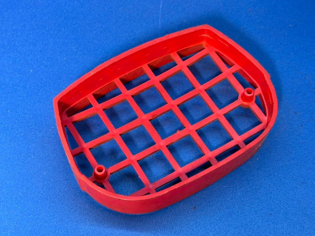 Mofa-Ersatzteile: Lampengitter Ciao rot – Gebraucht aus Bolken von si.x.las 1