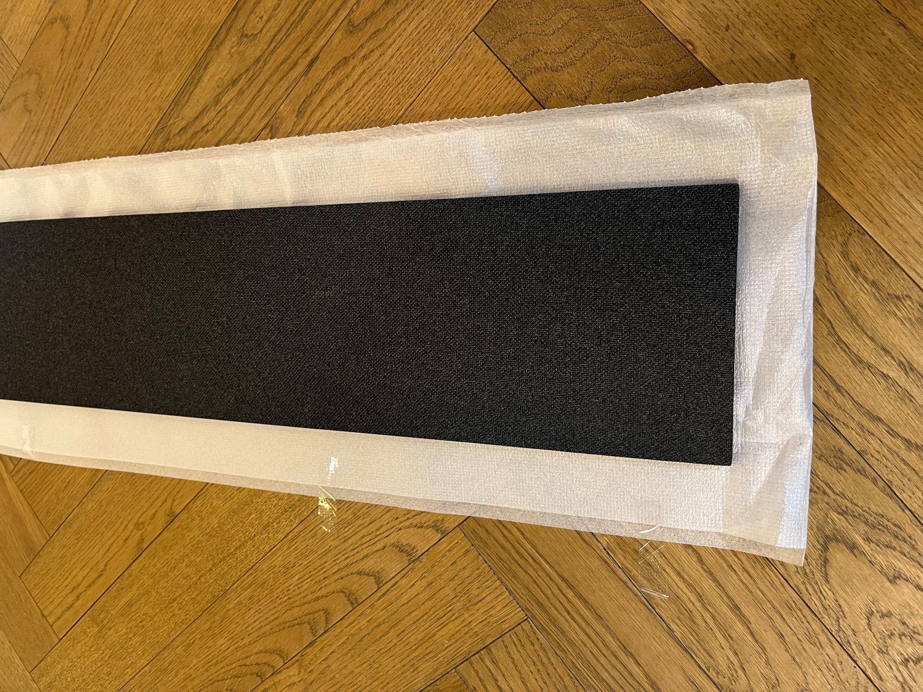 Bang & Olufsen Fernseher: Cover B&O "Beovision Eclipse 65" en tissu Grey Mélange – Neu und originalverpackt aus Sion von Bang-OlufsenSion 1