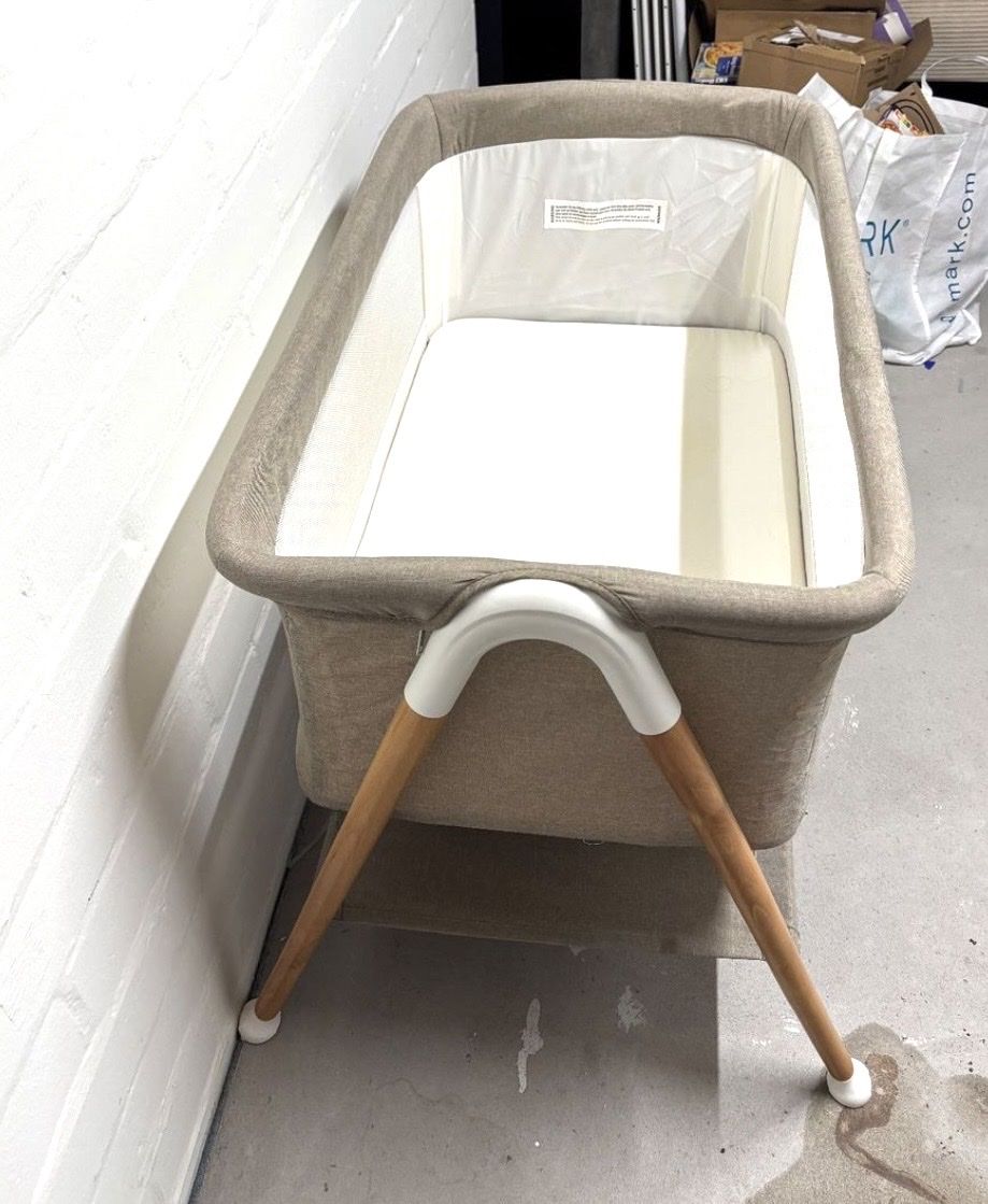 Betten: Babybett + Krabbeldecke CHF 50.- – Gebraucht aus Schlieren von tatiana777 1