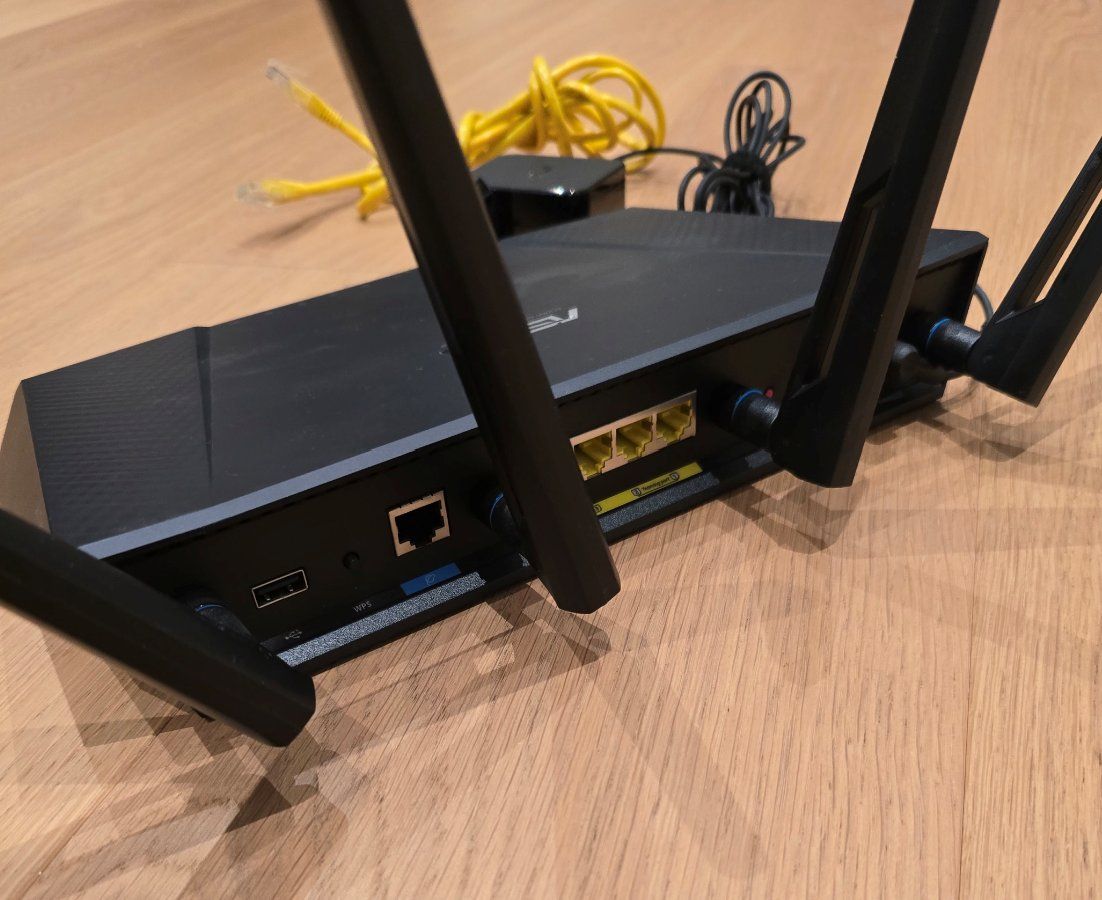 Asus Modem & Router: ASUS RT-AC87U Router – Usato da Herrliberg venduto da evo2023 1