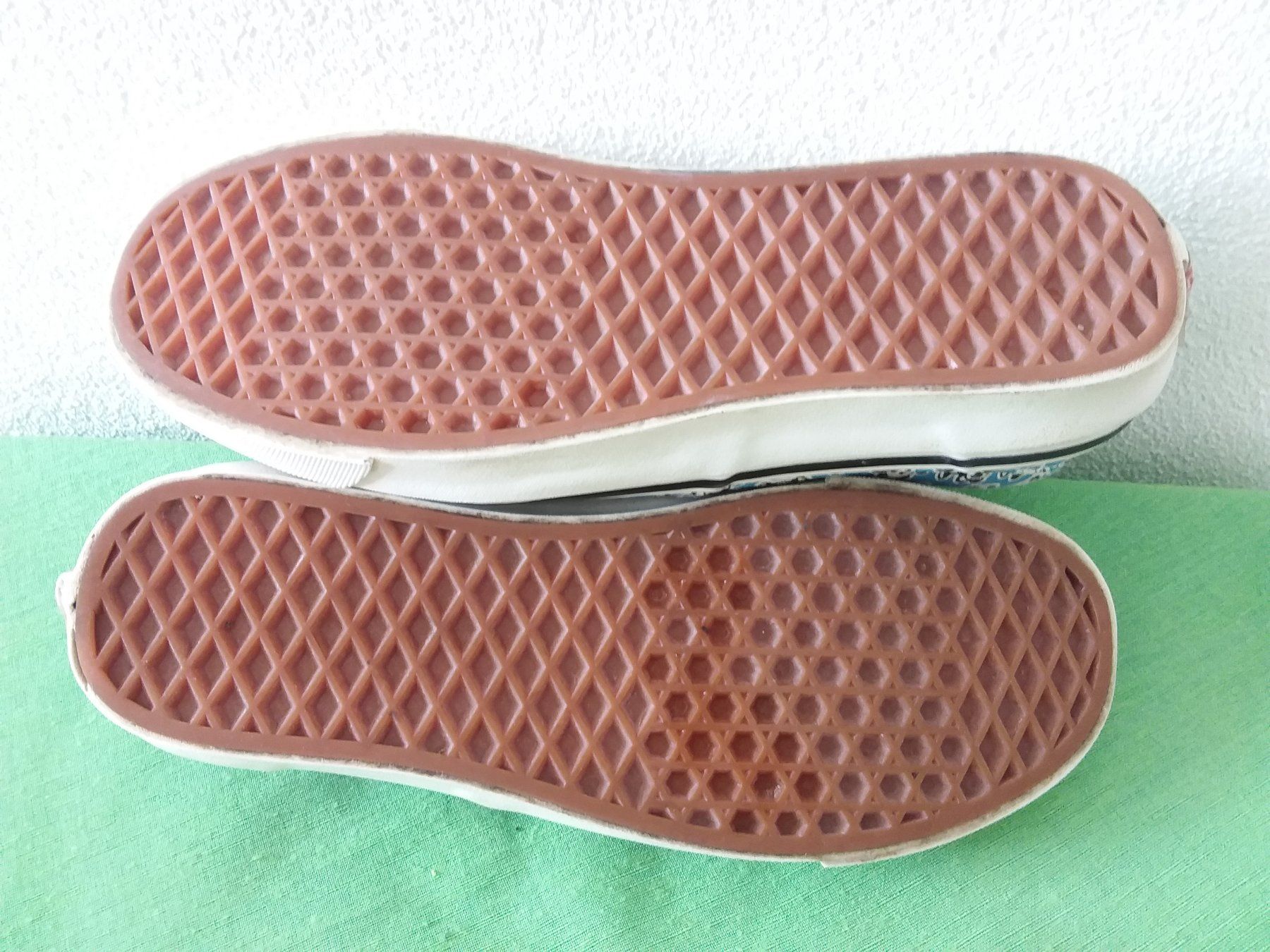 Vans Scarpe da donna: VANS Sneakers, Gr 40, Panda Design – Usato da Uitikon Waldegg venduto da Risibisi7 5