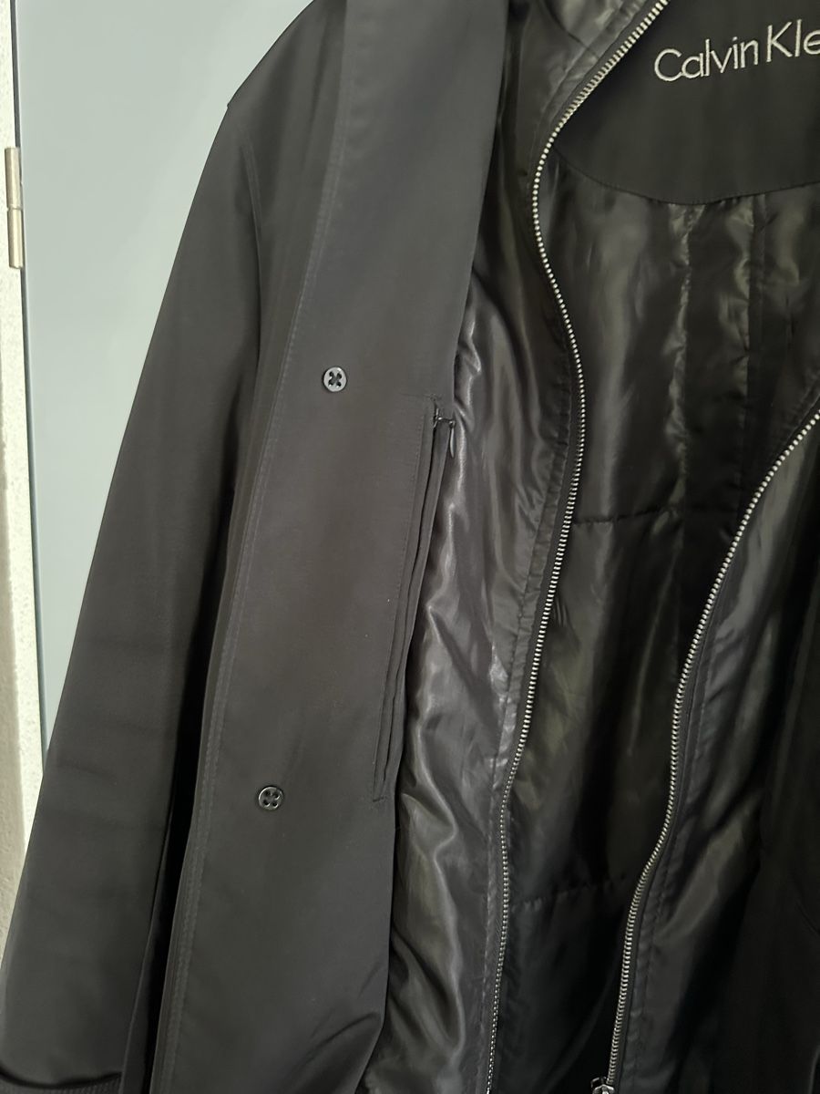 Calvin Klein Cappotti: Schwarzer Calvin Klein Herrenmantel Grösse M – Usato da Büren an der Aare venduto da pippo1212 1