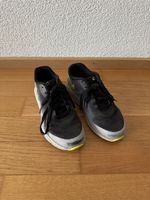 Nike Schuhe Grösse 32 gebraucht