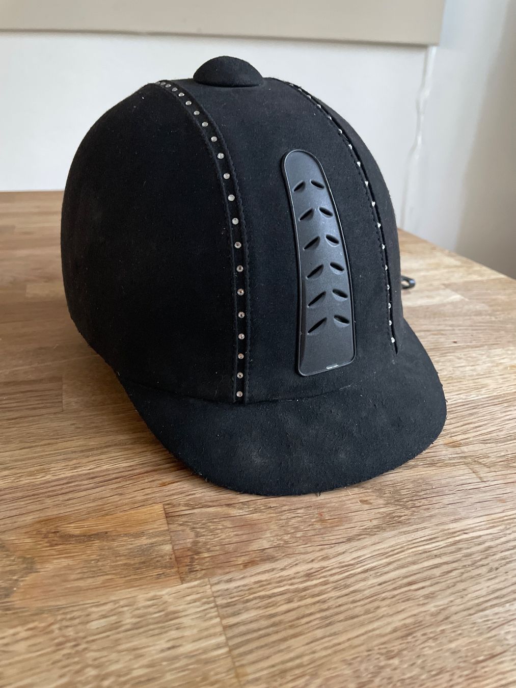 Felix Bühler Helme: Kinderreithelm schwarz mit Glitzersteinen – Gebraucht aus Weesen von Ainarupp