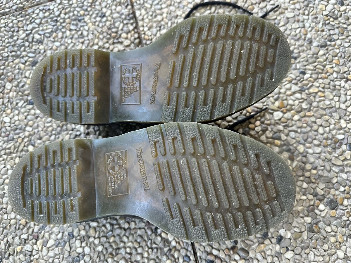 Dr. Martens Scarpe da uomo: Chaussures Dr. Martens taille 38 – Usato da Plan-les-Ouates venduto da aur_z5pj 5