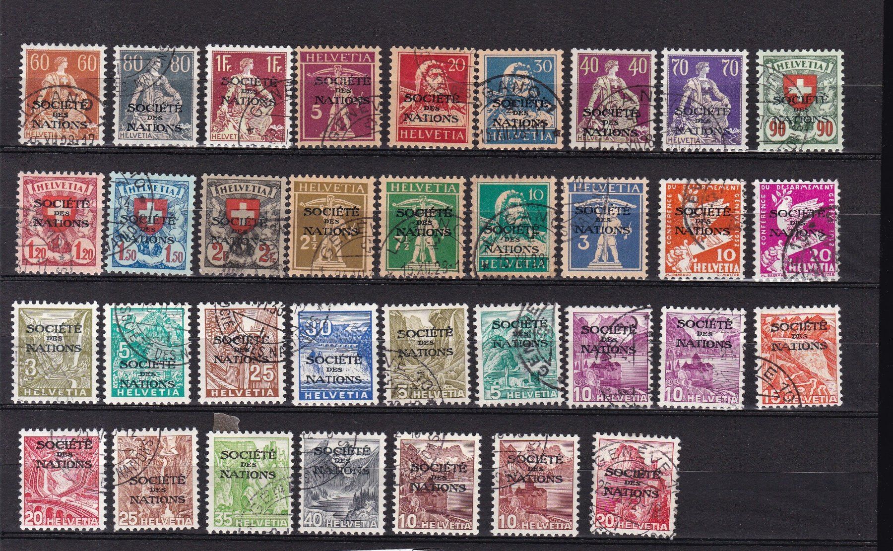 Tous les timbres: CH Lot Dienstmarken, Genfer Ämter – D'occasion à Münchwilen AG par Nesar 1