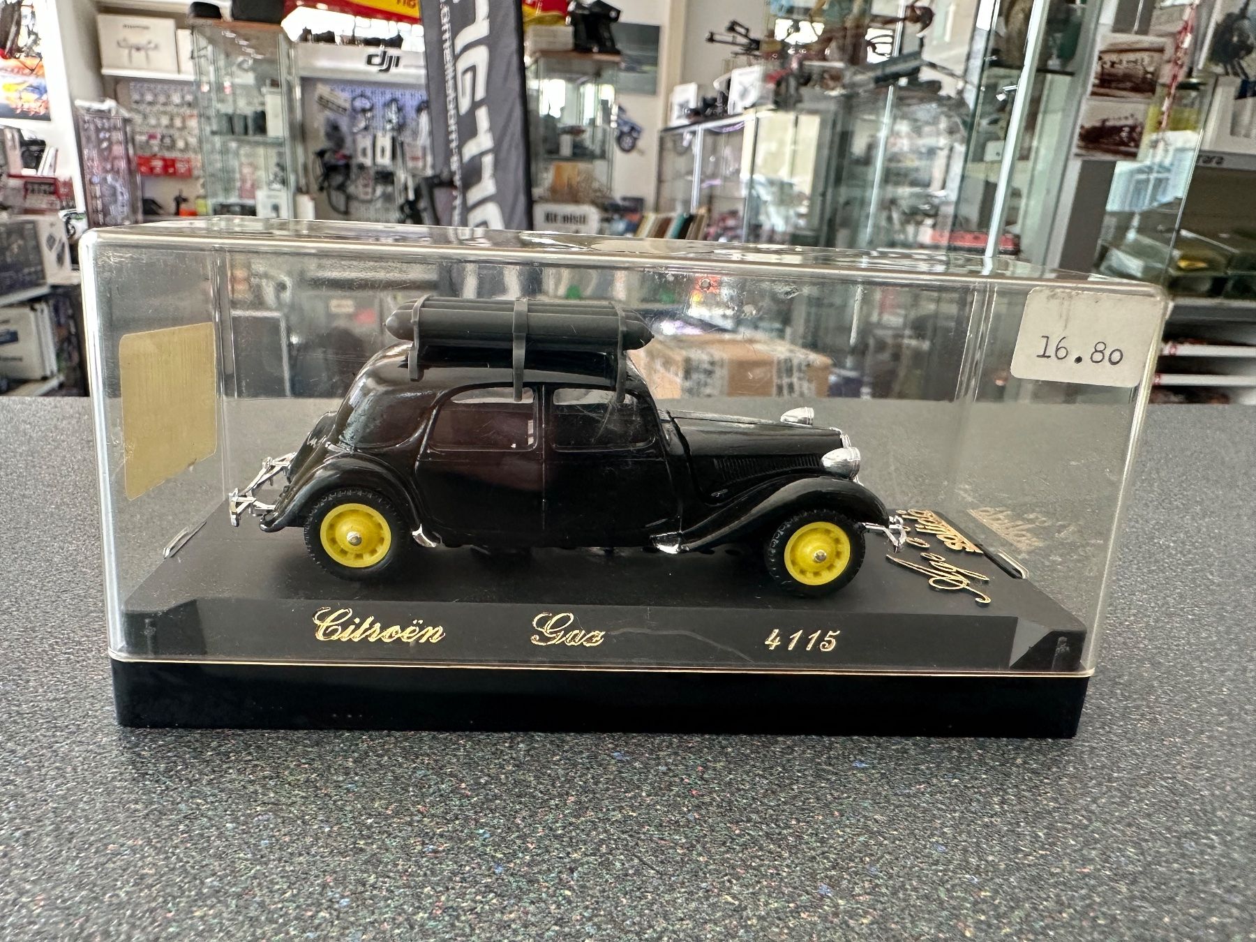Solido Modellautos: Solido 1:43 Citroën Gaz 4115 – Gebraucht aus Chiasso von Carrara-Modellismo