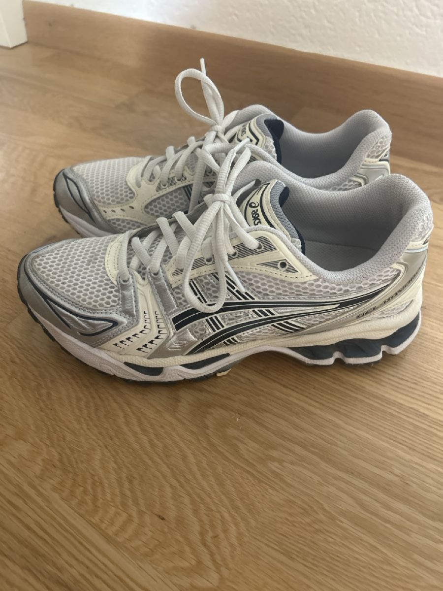 Asics Chaussures femmes: Asics gel Sneaker – D'occasion à Dübendorf par Jeanette189 2