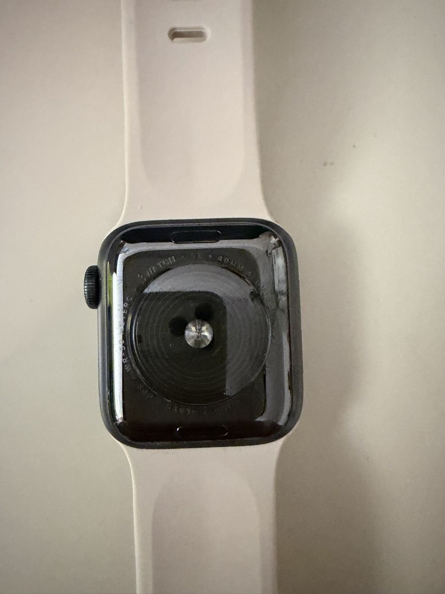Apple Smartwatch: Apple Watch SE  – Gebraucht aus Zürich von 2ndhandzurich 2