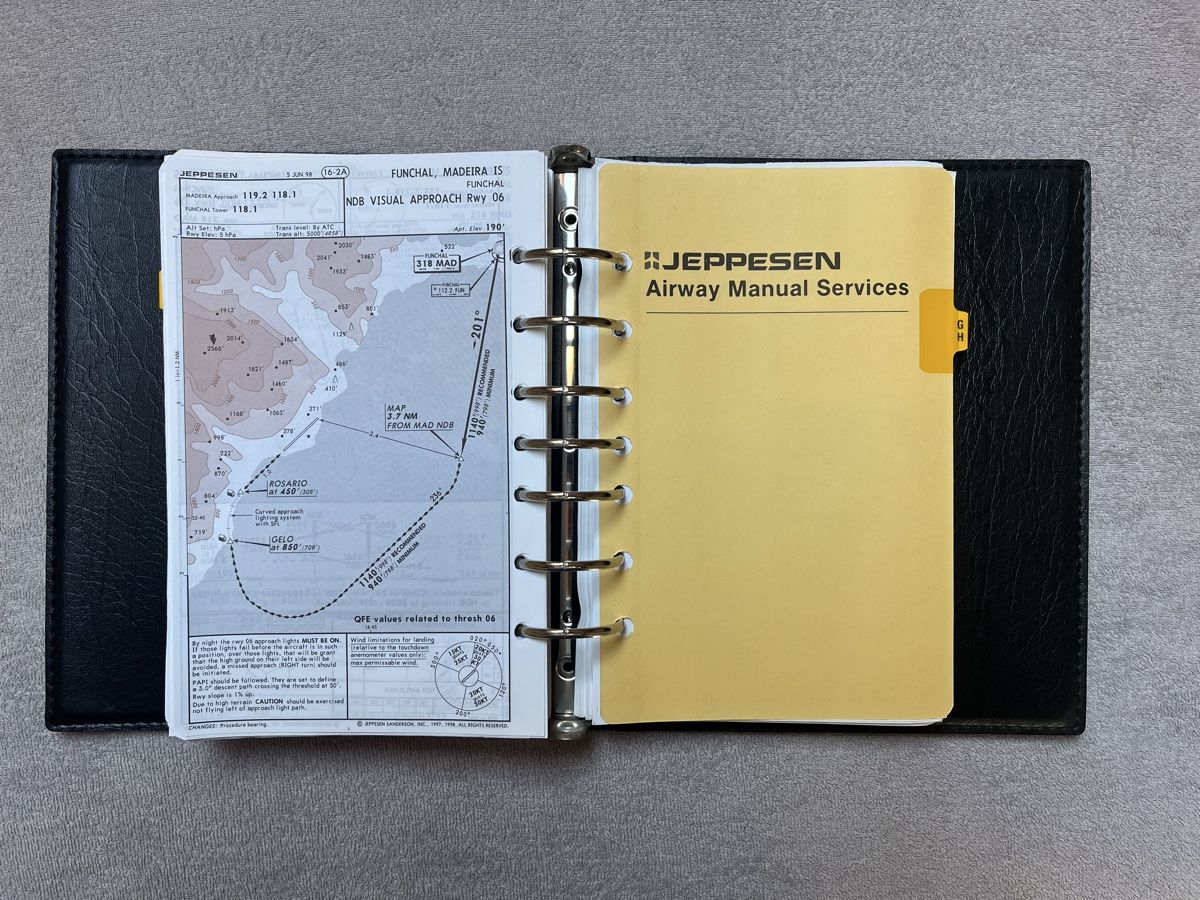 Libri: Jeppesen Flugkartensammlung – Usato da Arbon venduto da luk_h2cc 6