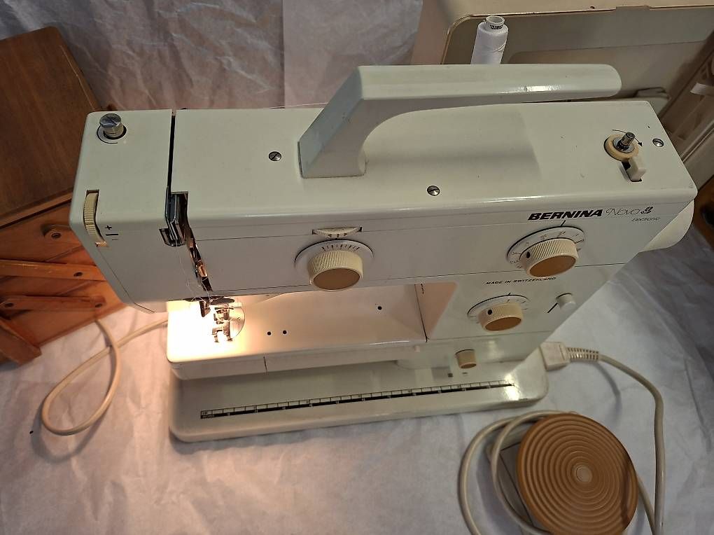 Bernina Nähmaschinen: Bernina 900 mit Zubehör – Gebraucht aus Olten von Mezopotamya 2