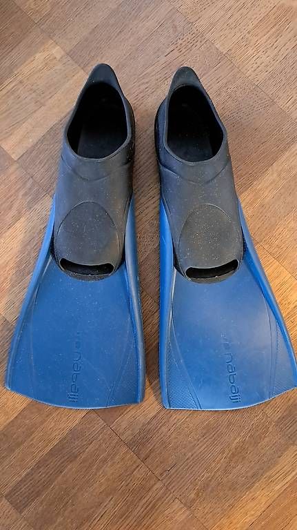 Pinne, Maschere & Boccagli: Kinderflossen Gr. 30/31 – Usato da Udligenswil venduto da pablo_picante 1