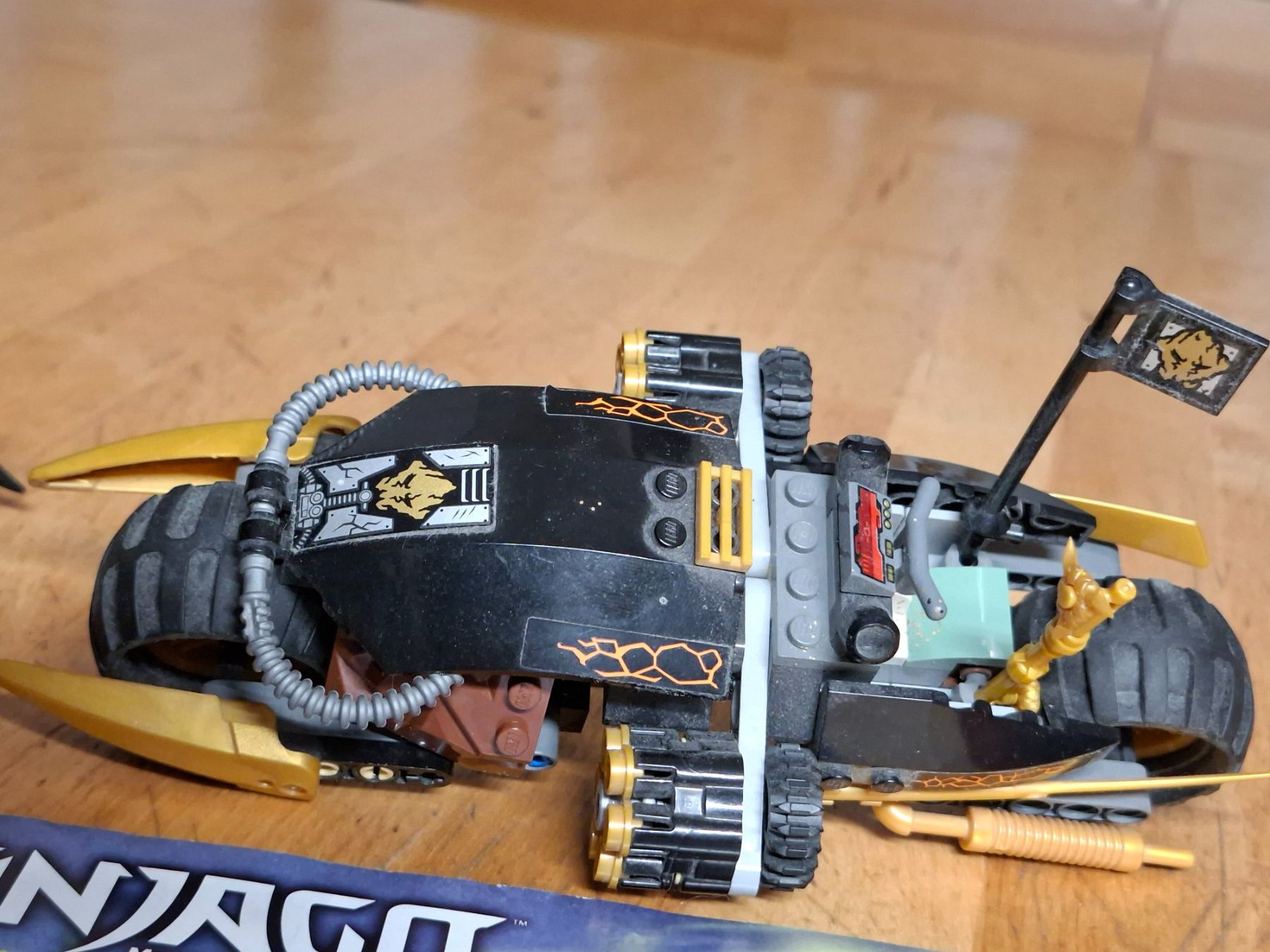 Lego Kit di costruzioni: Lego Ninjago set 70733 – Usato da Schüpfheim venduto da Mike.D 3