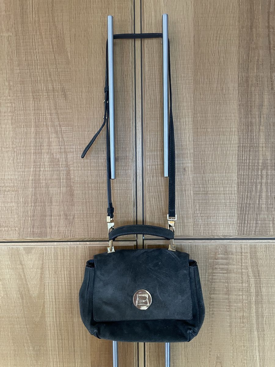 Coccinelle Borse da donna: COCCINELLE, Handtasche Wildleder, dunkelgrau – Usato da Hägglingen venduto da jac_smp9