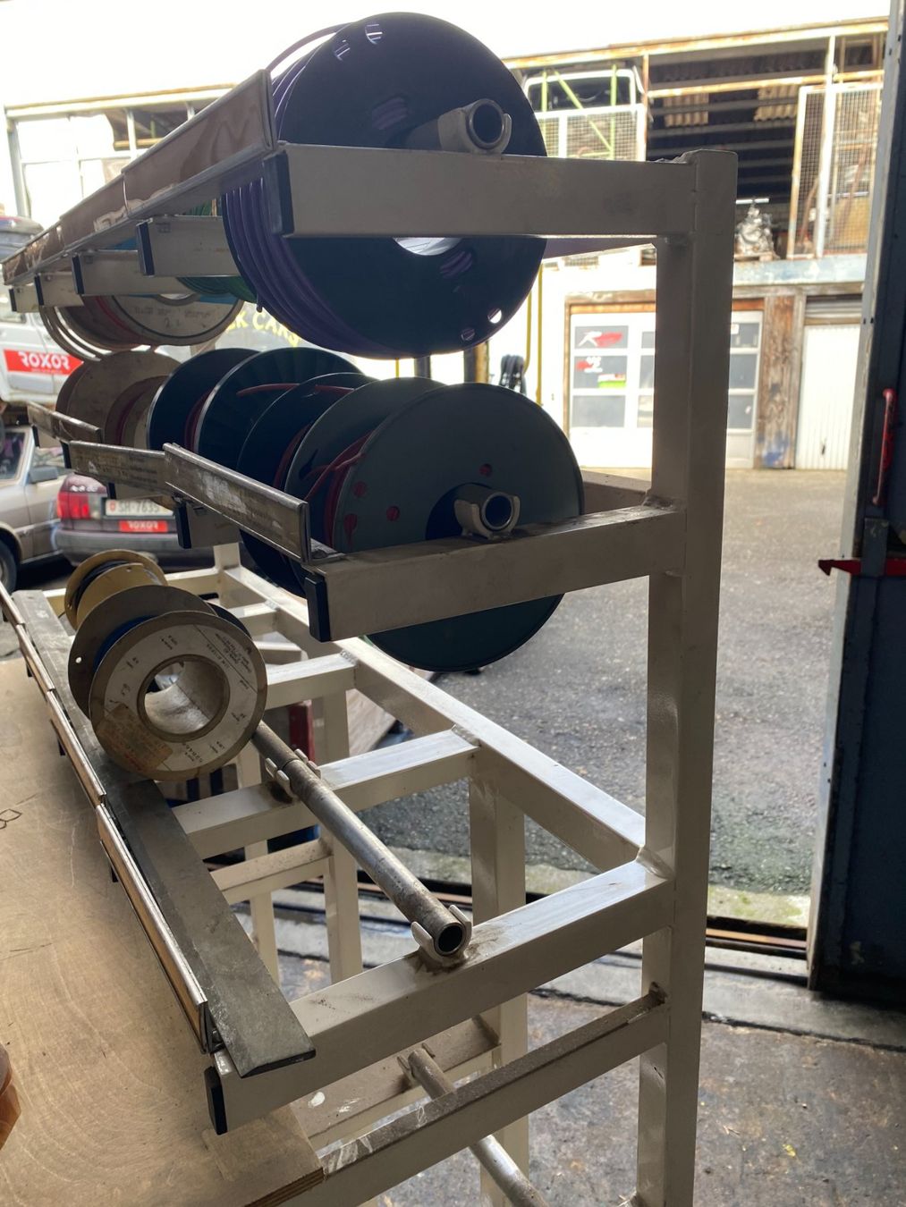 Scaffali: Metall, Werkstattgestell – Usato da Feuerthalen venduto da Sct3 2