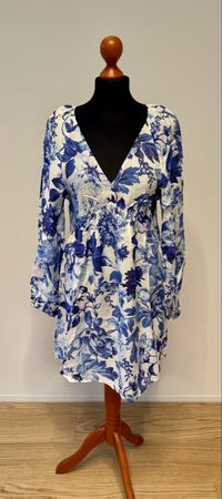H&M Kleid blau Blumenmuster Gr. XS luftig Sommerkleid