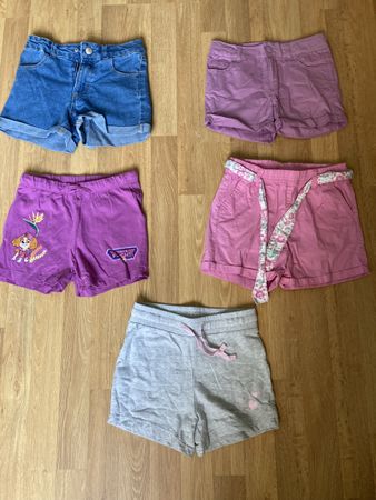 Diverse Mädchenhosen Shorts Gr. 122 und 128