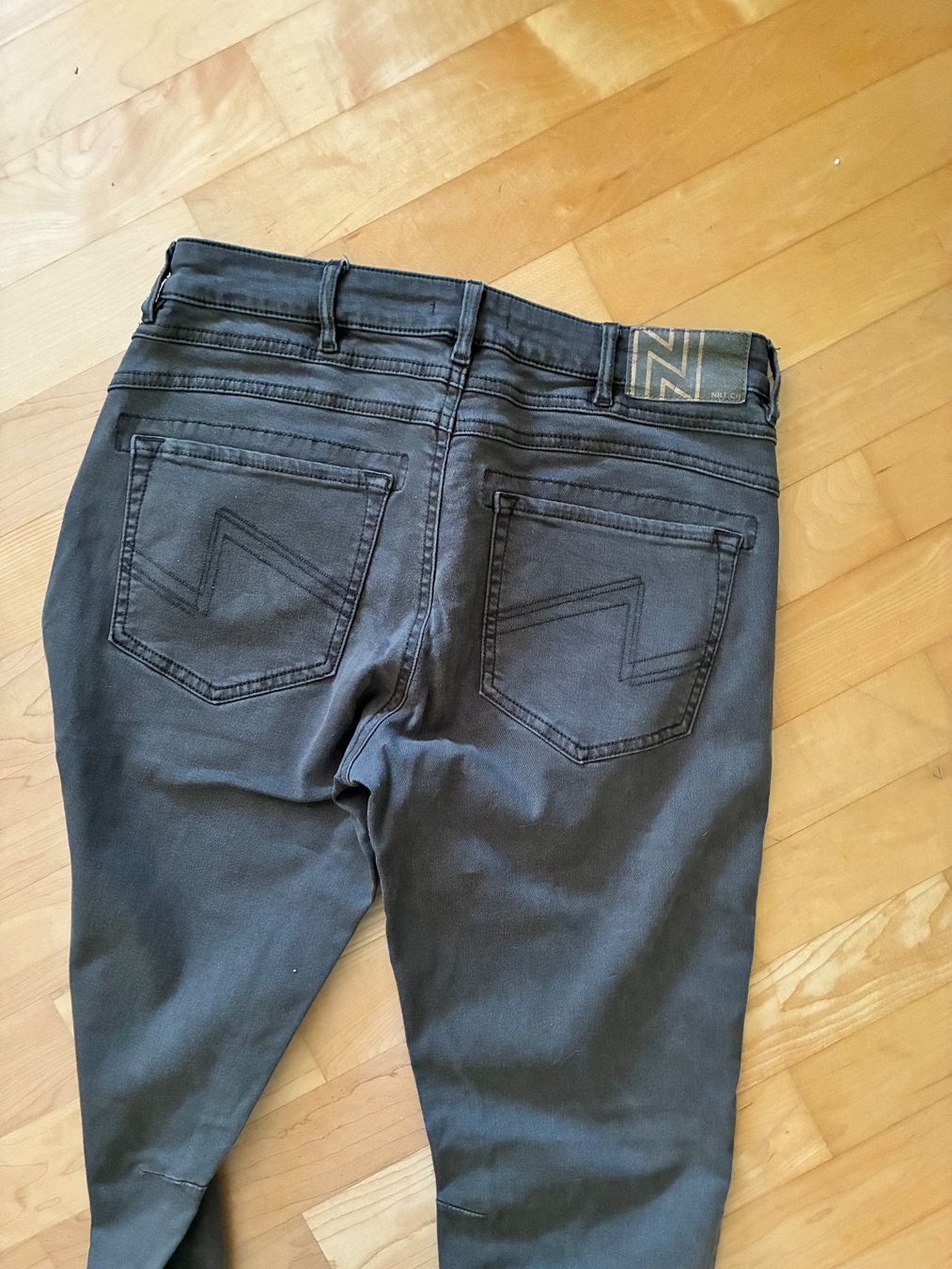 Nile Jeans: Hose Nile – Gebraucht aus Belp von 6RaFu9 2