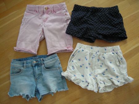 4 Shorts / Kurze Hosen Gr 110 116 ( Manor H&M )
