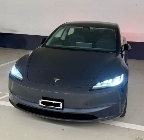 Tesla Automobili: Tesla 2025 Model 3 RWD grey stealth – Usato da Sorengo venduto da tia_jersey