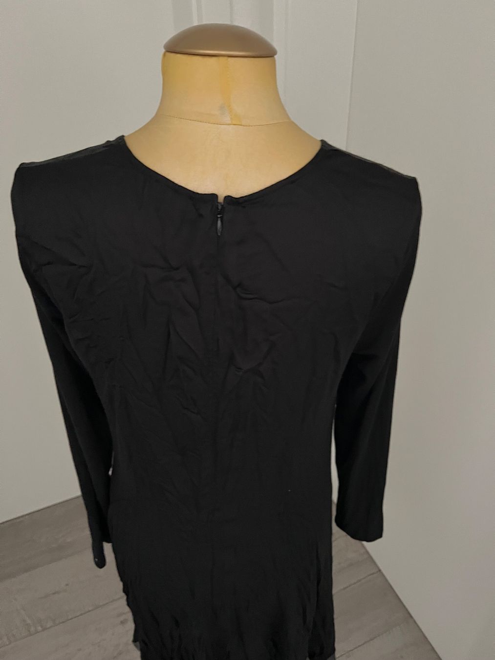 Nile Vestiti: NILE - Robe noire soie et tulle - L – Usato da Mézières FR venduto da Daisy16 8