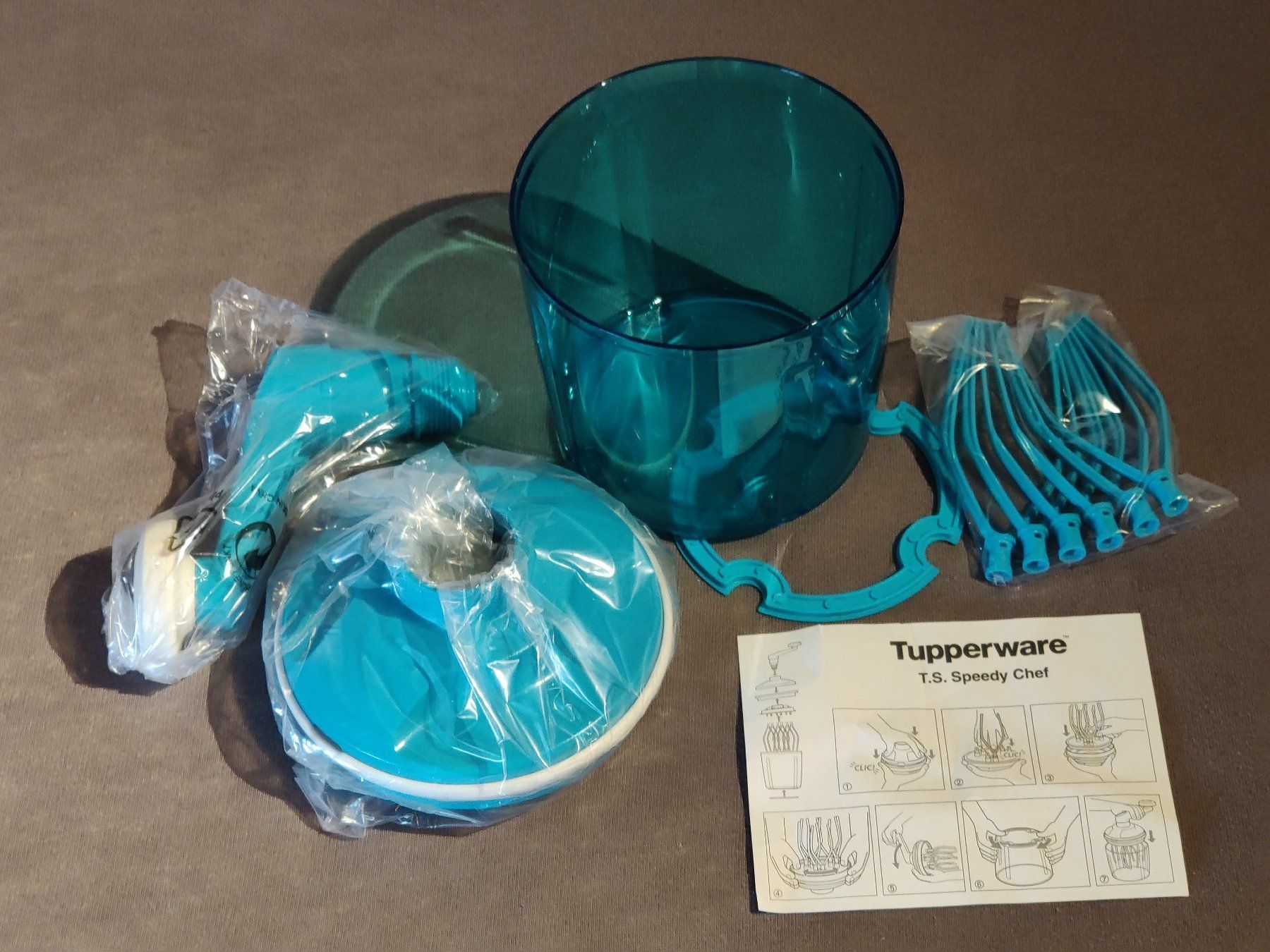 Tupperware Küchengeräte: Tupperware - Speedy Chef – Neu (gemäss Beschreibung) aus Langnau am Albis von rdenzel