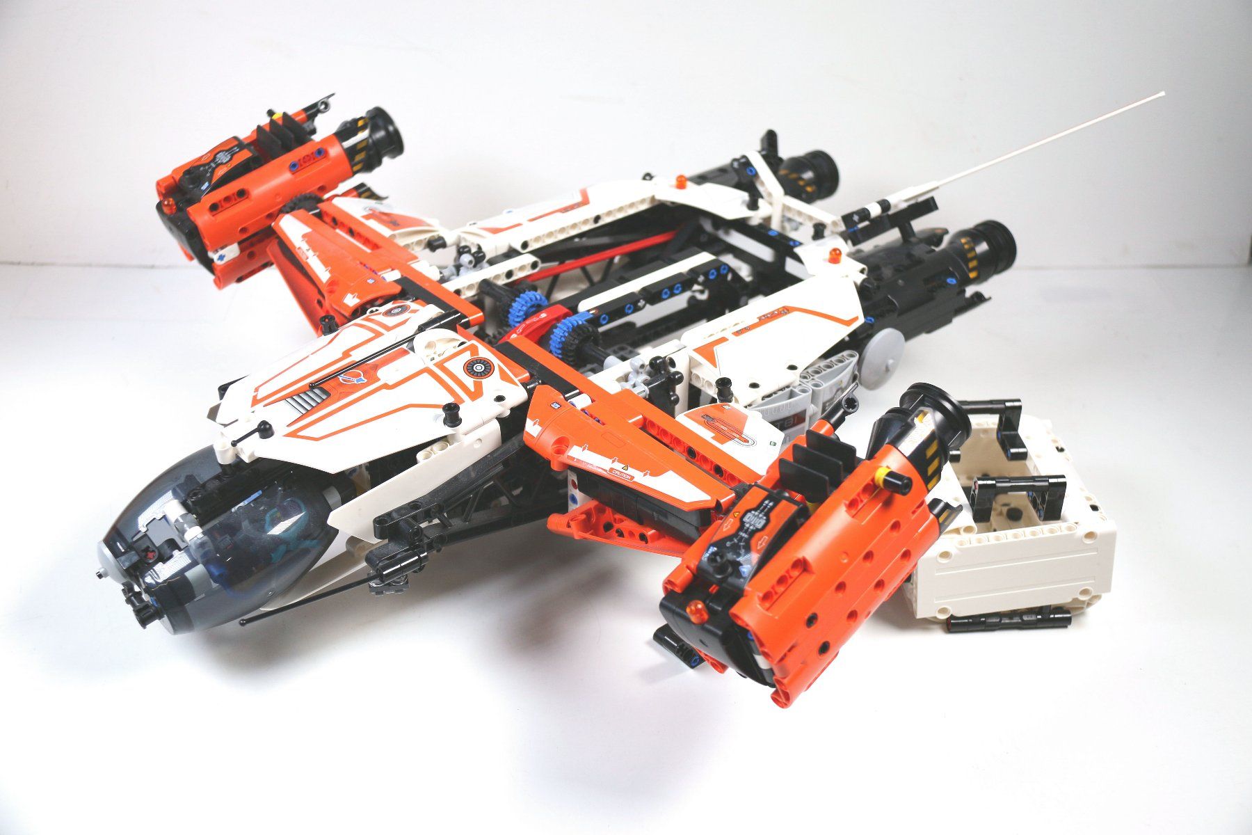 Lego Jeux de construction: LEGO Technic 42181 Schwerlastraumfrachter – D'occasion à Hettlingen par Scholi99