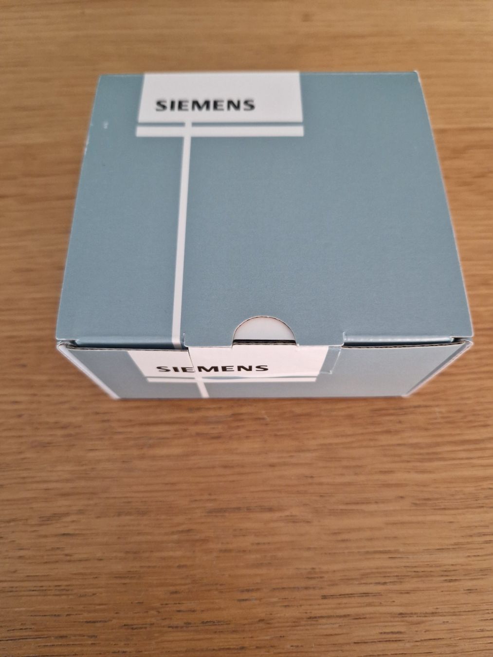 Siemens Misurare: Raumthermostat Siemens RAA21 - Neu – Nuovo e nell'imballaggio originale da Vogelsang AG venduto da villa9 6