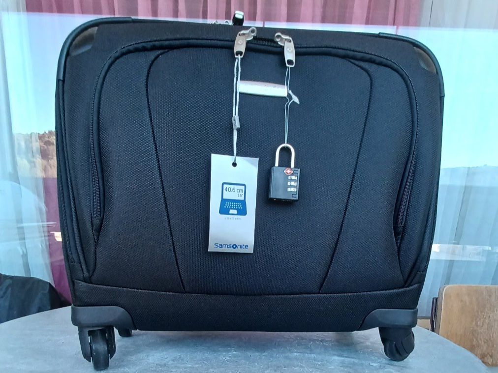 Samsung Sonstiges zu Aviatik: Samsonite Business Koffer – Neu und originalverpackt aus spreitenbach von Acmc 4