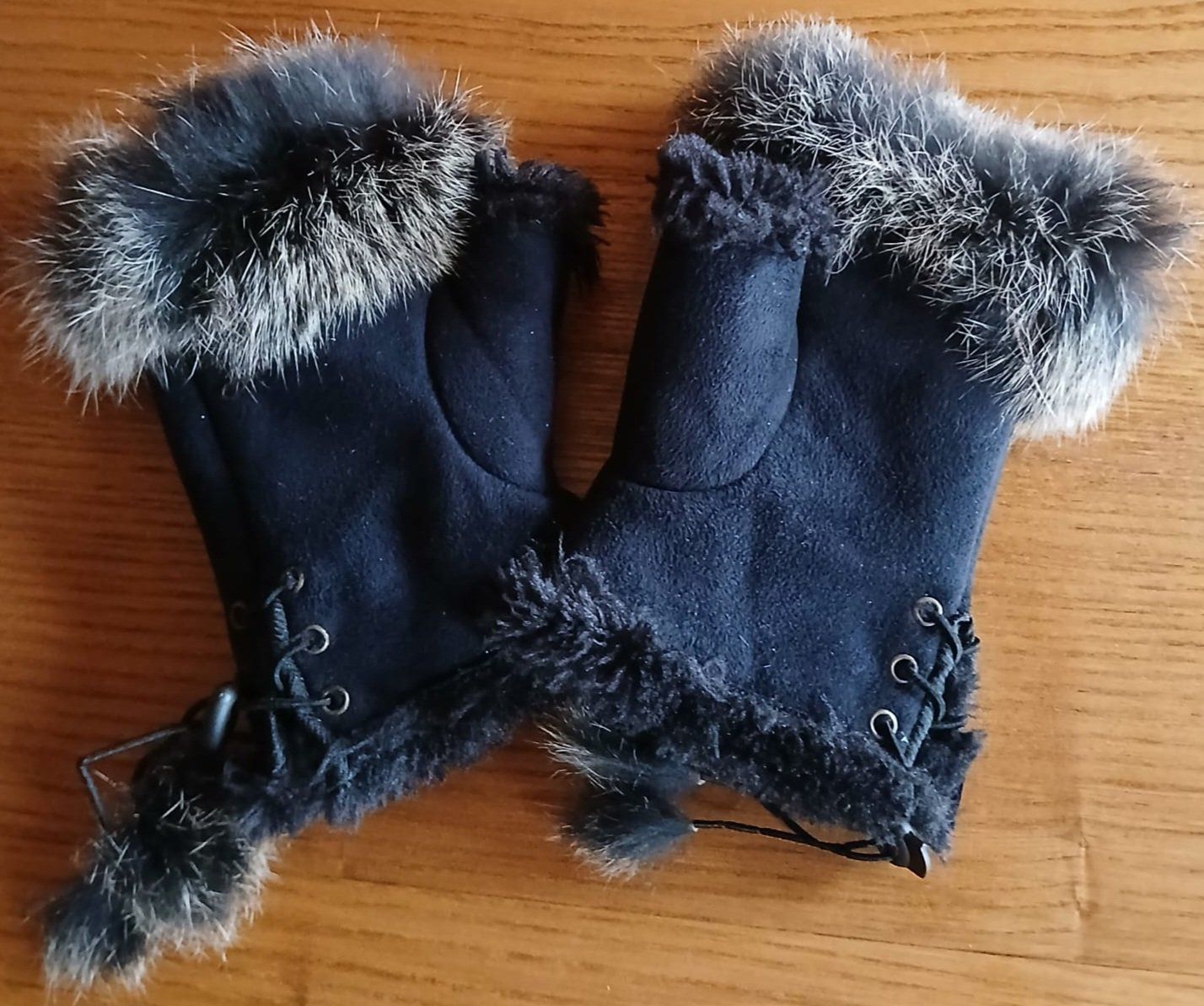 Guanti & manicotti: Fingerlose Handschuhe – Usato da Krauchthal venduto da mago371 2