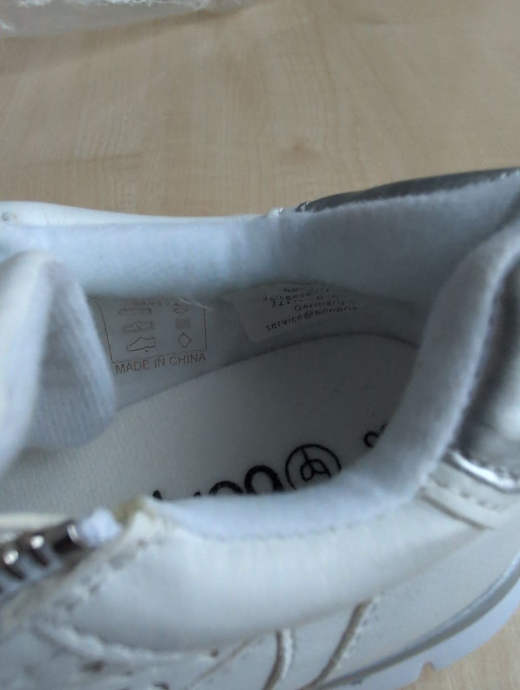 Scarpe da donna: Baskets blanches T.36 - Élégantes et confortables, état neuf – Nuovo (secondo la descrizione) da Montreux venduto da kambio 2
