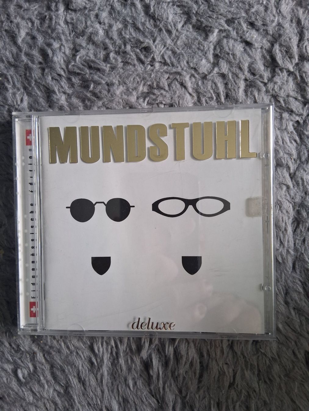 CDs: MUNDSTUHL        DELUXE       CD – Gebraucht aus Wetzikon ZH von Ramones01