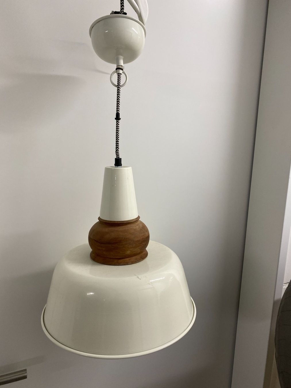 Lampade: Lampe Metal/Holz Vintage – Usato da Schinznach-Dorf venduto da Hpurzel 1