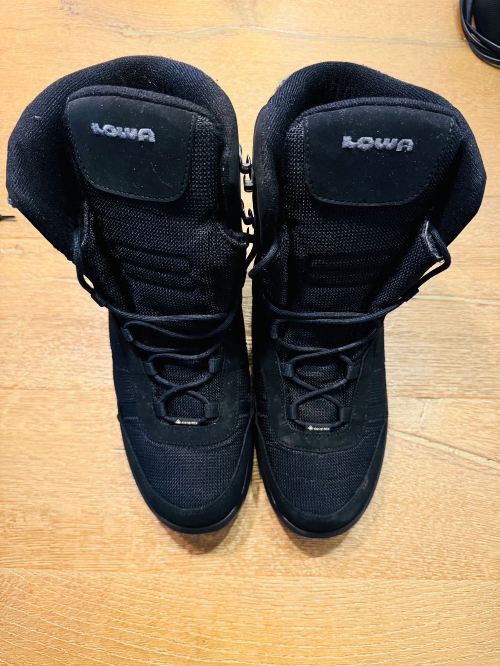 Lowa Scarpe da uomo: Chaussures d'hiver Lowa 43.5 – Usato da Brügg BE venduto da  4