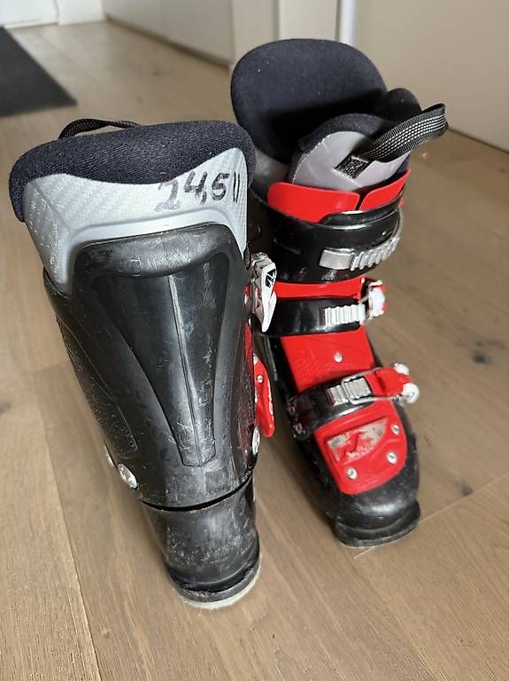 Scarpe per ragazzi: Skischuhe 24.5 – Usato da Uebeschi venduto da deb_2lnv 1