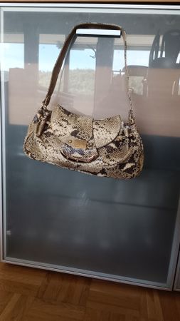 Elegante Handtasche Schlangenoptik