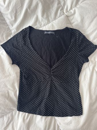T-shirt Brandy Melville noir à pois taille unique usé